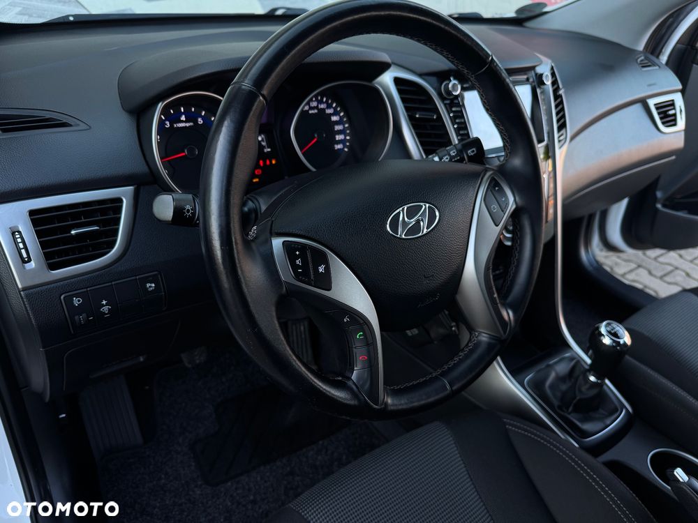 Hyundai i30 - 25