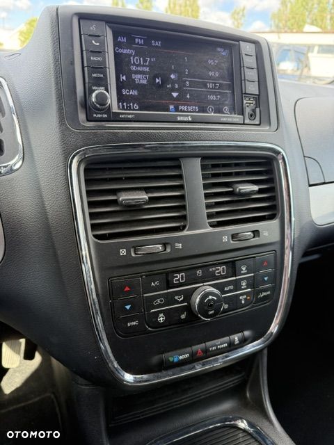 Dodge Grand Caravan - 24