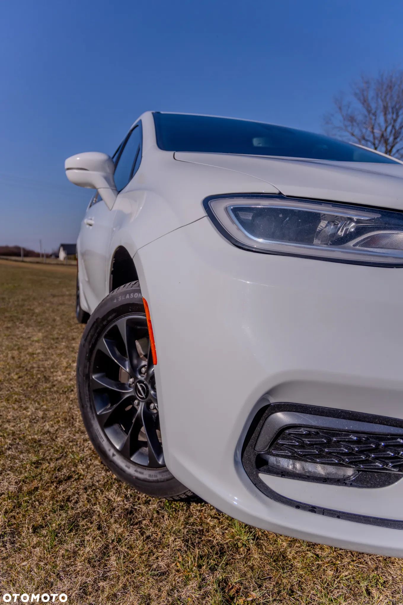 Chrysler Pacifica - 1