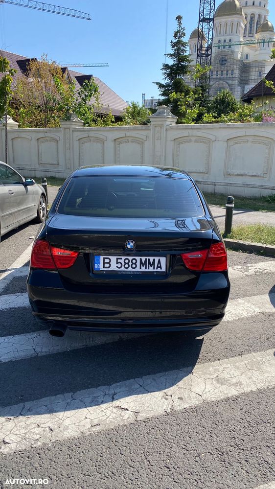 BMW Seria 3 318i - 3