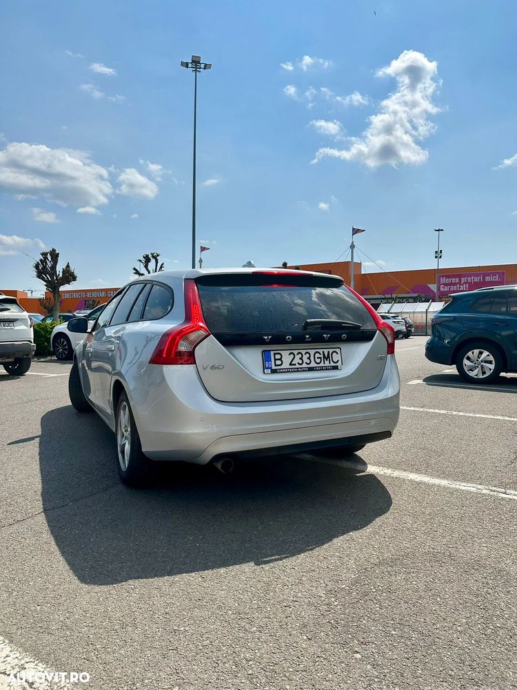 Volvo V60 D2 DRIVe Momentum - 2