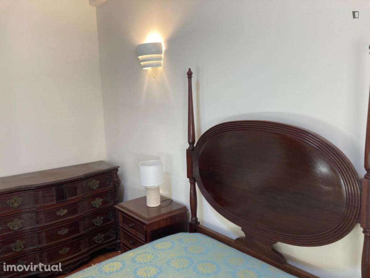 Quarto - localizado em Benfica Lisbon - Grande imagem: 3/27