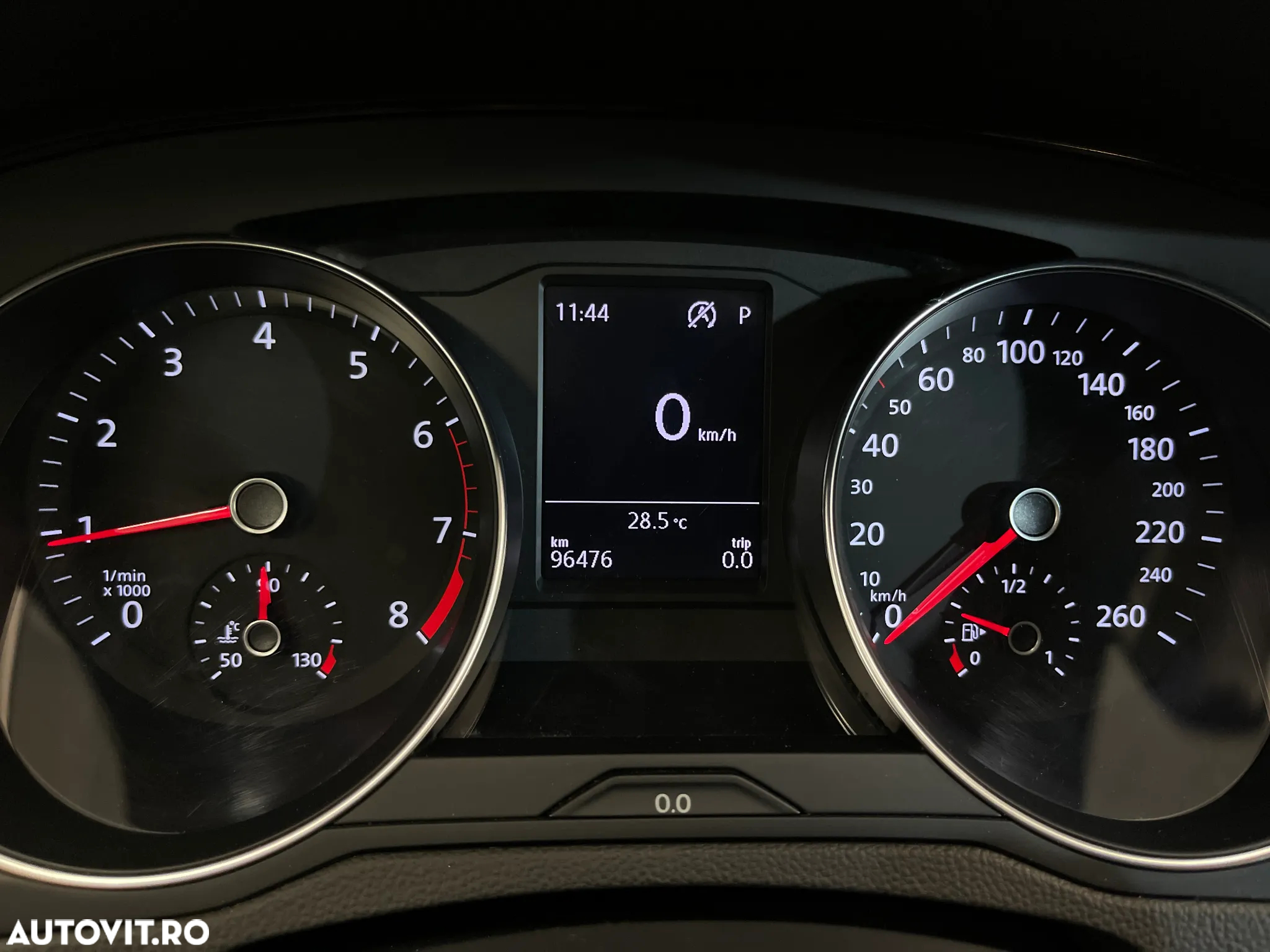 Volkswagen Passat 1.5 TSI ACT DSG Comfortline - 27
