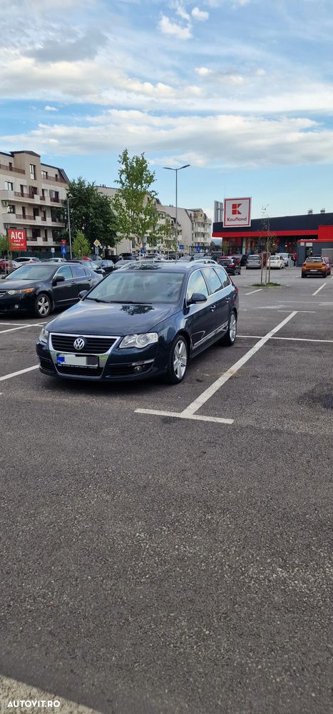 Volkswagen Passat - 1