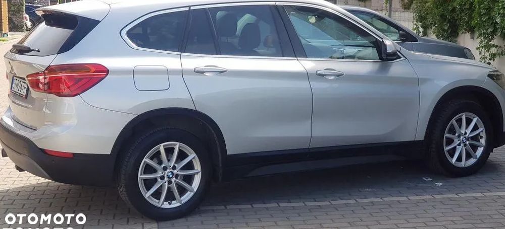 BMW X1 sDrive16d Sport Line - 3
