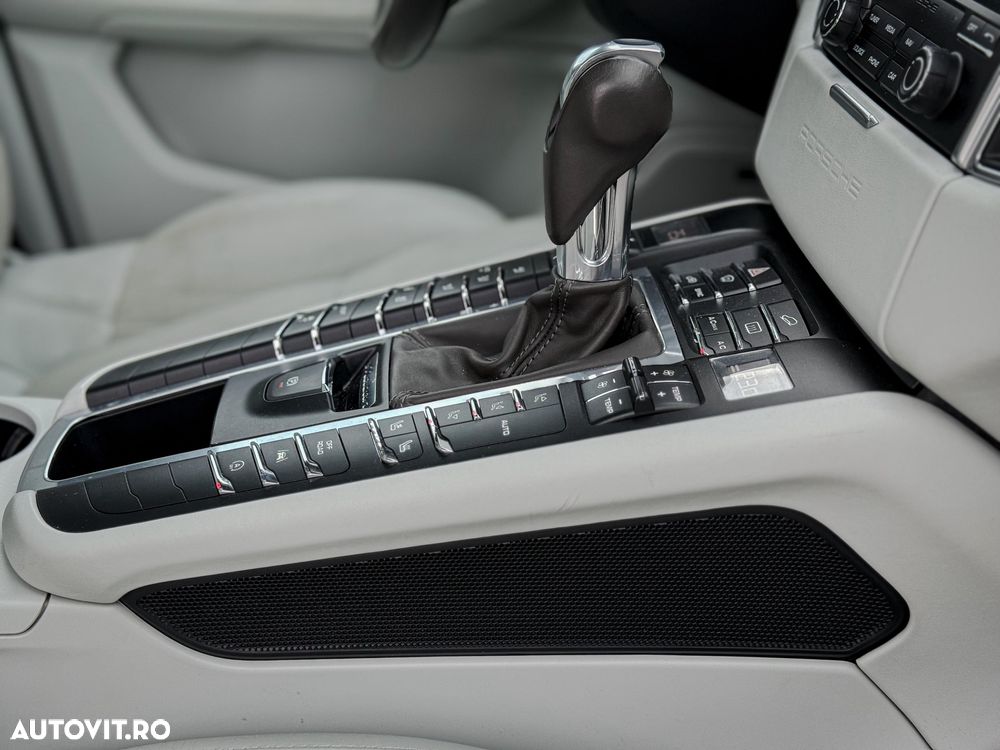 Porsche Macan 3.0 PDK S - 30