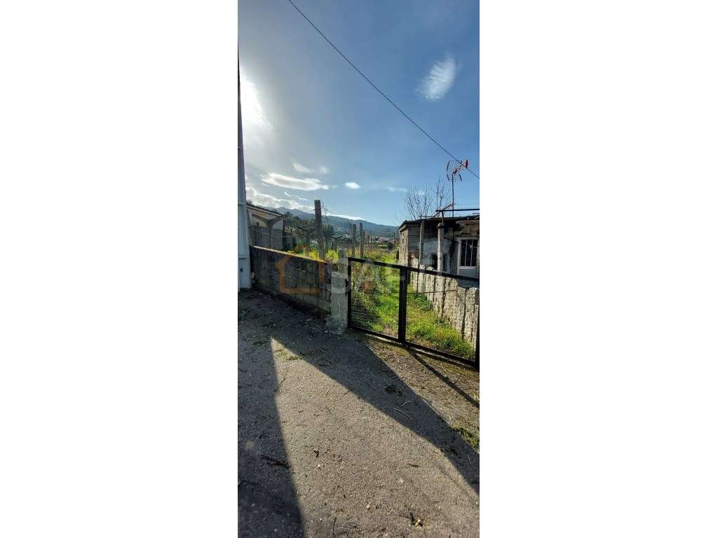 Moradia para restauro. - Grande imagem: 4/6