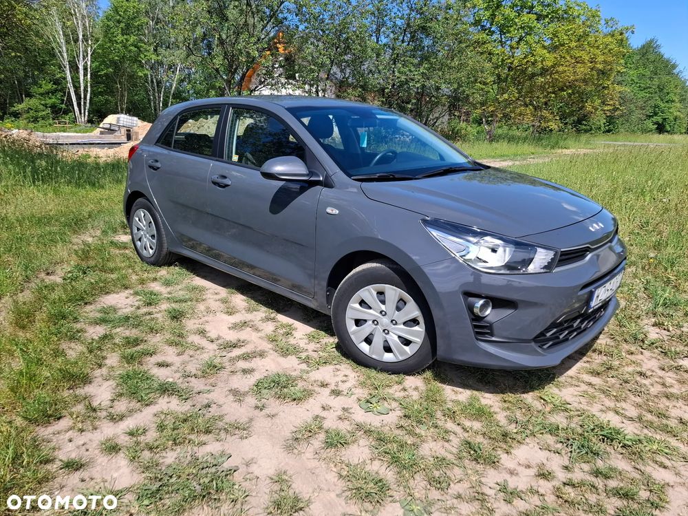 Kia Rio 1.2 L - 4
