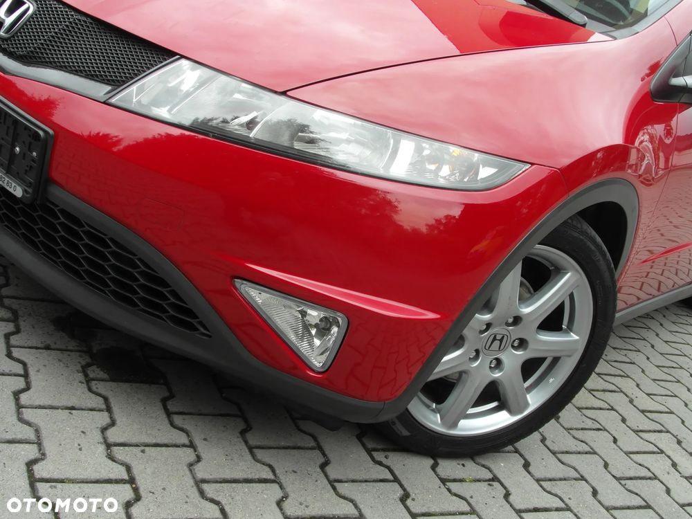 Honda Civic 1.8i-VTEC Sport - 2