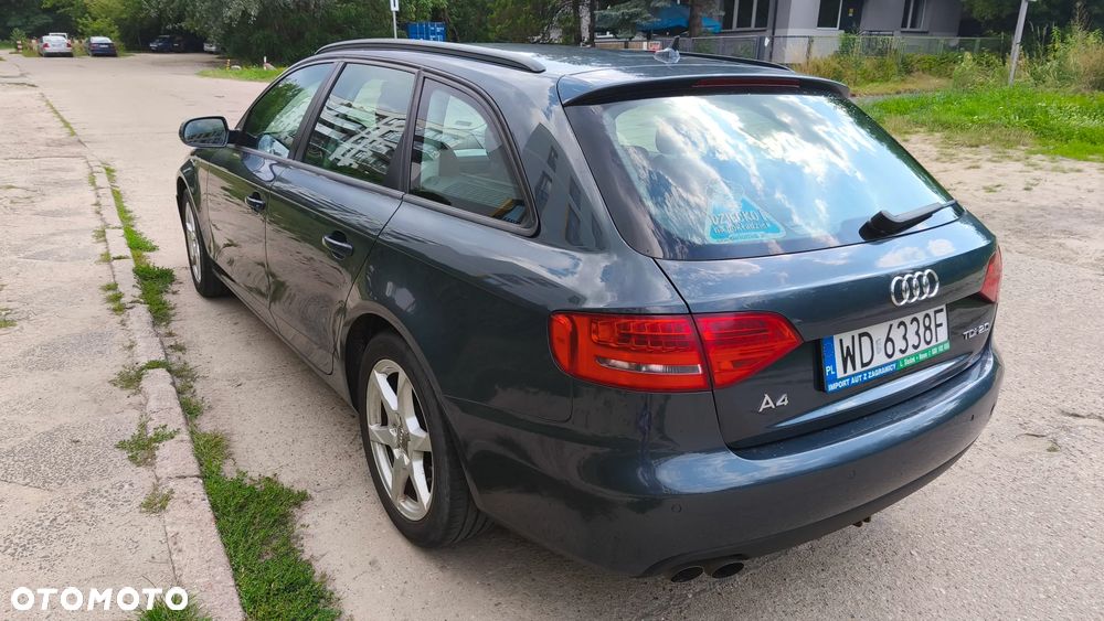 Audi A4 Avant - 6