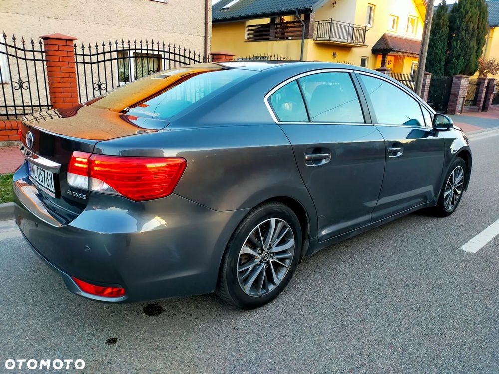 Toyota Avensis - 5
