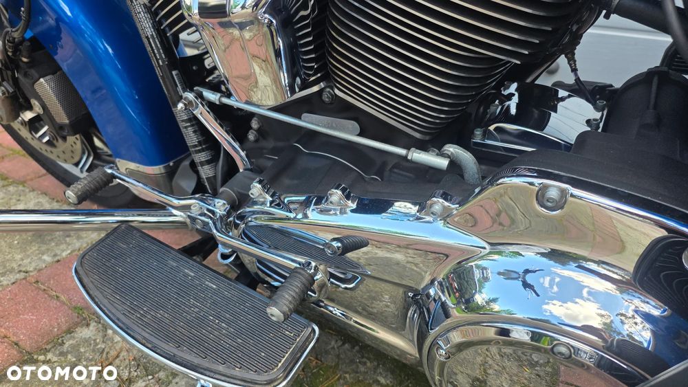 Harley-Davidson Touring Road King - 18