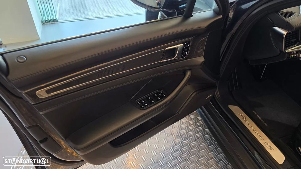 Porsche Panamera 4 S - 41