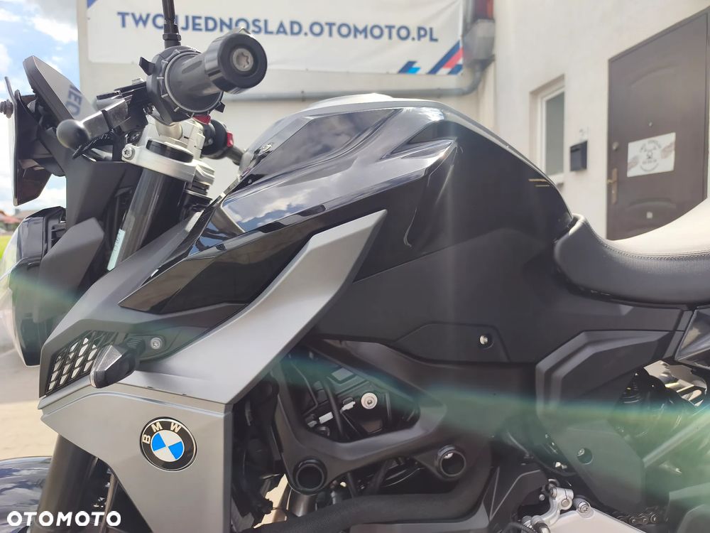 BMW F - 10