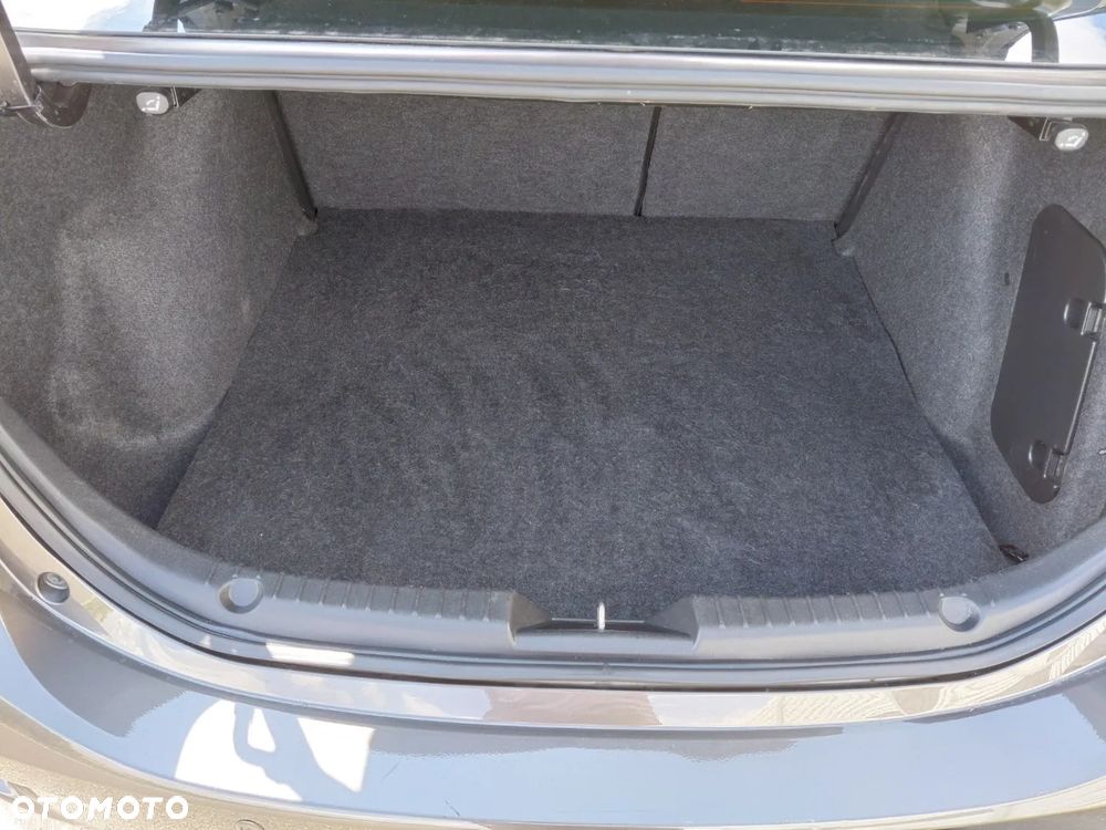 Mazda 3 - 13