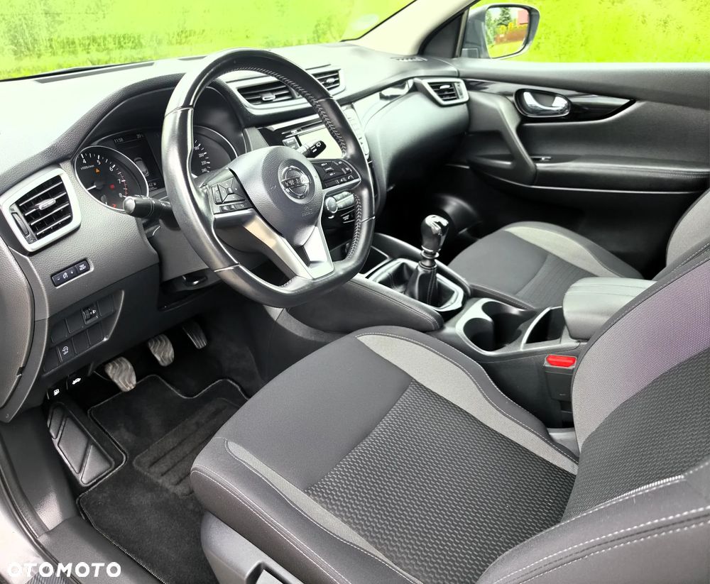 Nissan Qashqai 1.3 DIG-T N-Connecta - 19