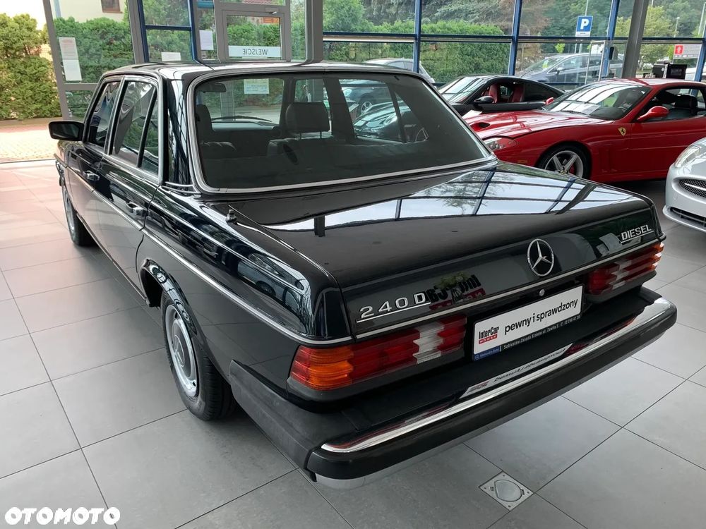 Mercedes-Benz W123 - 5