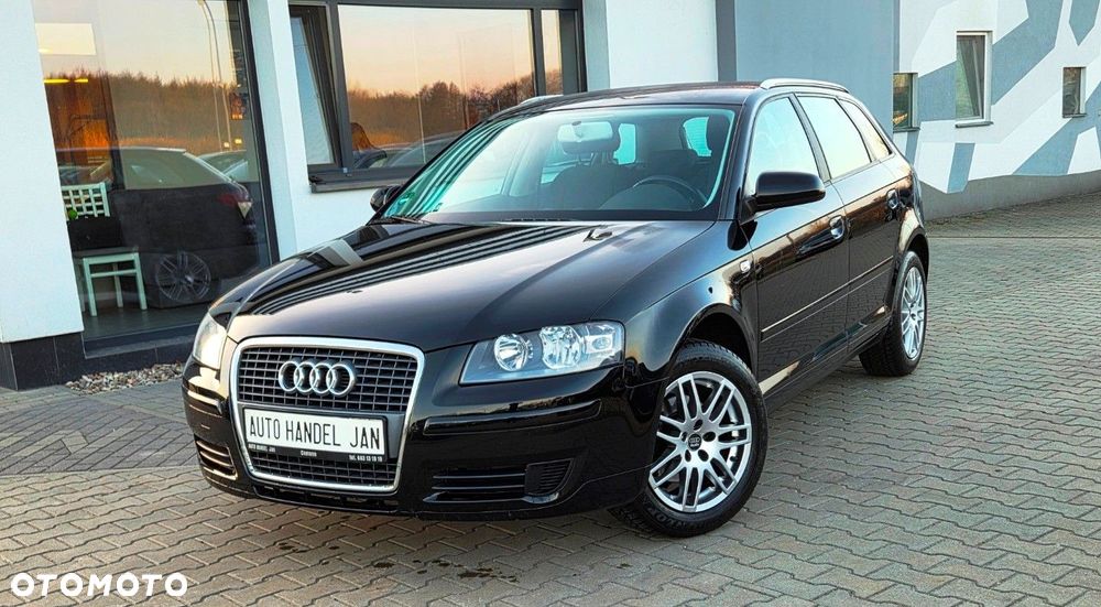 Audi A3 Sportback - 1