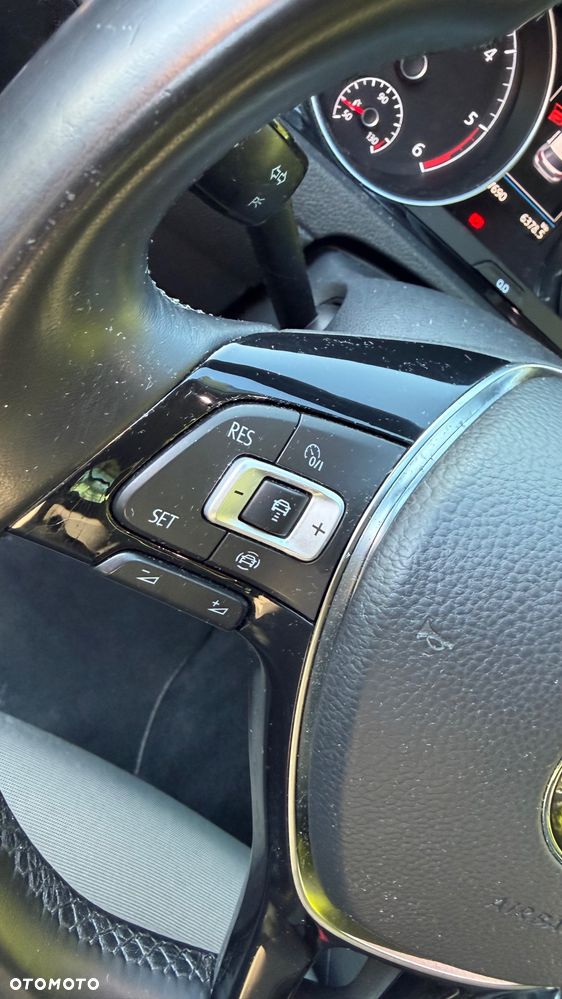 Volkswagen Golf 1.6 TDI BlueMotion Technology DSG Comfortline - 31