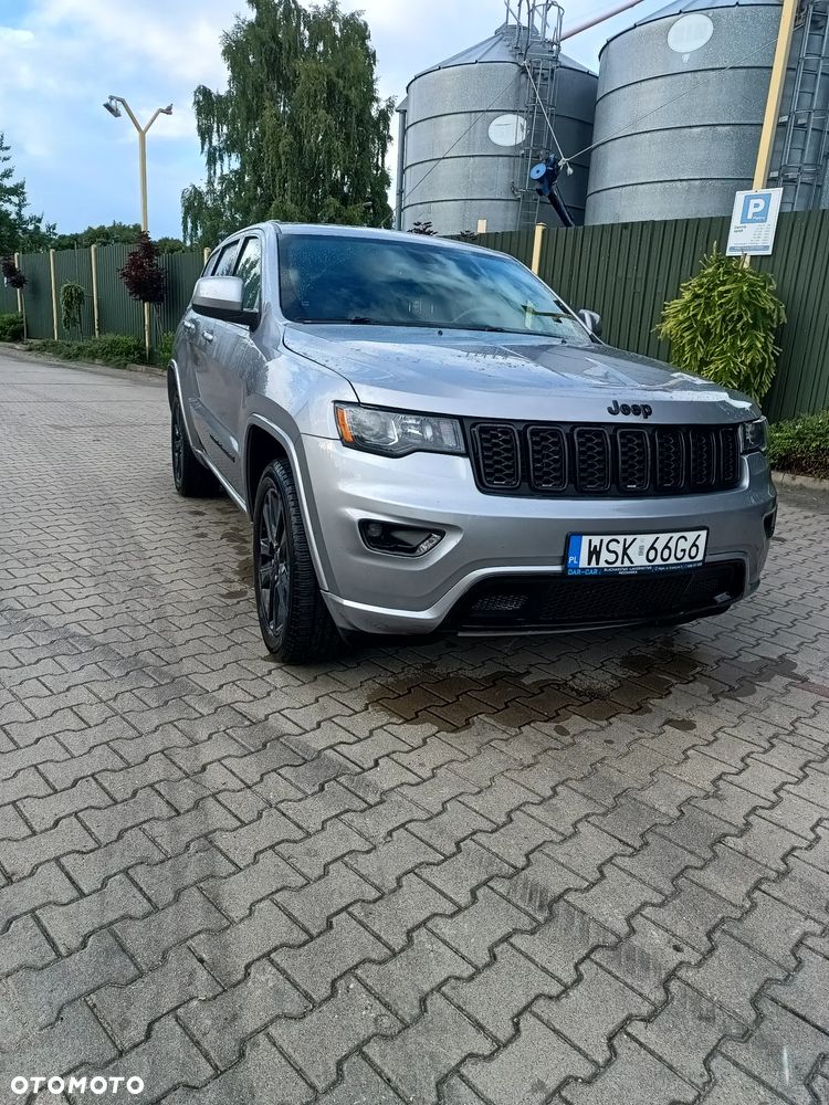 Jeep Grand Cherokee - 10