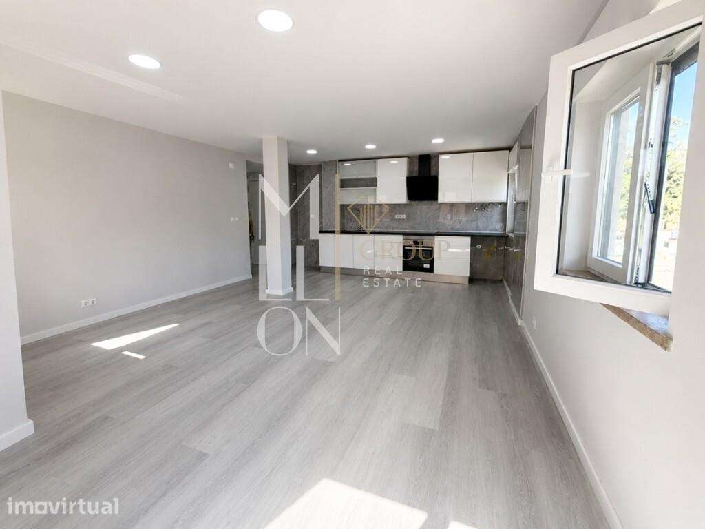 Apartamento T2 em Corroios | Totalmente Remodelado | Excelente Oportun - Grande imagem: 4/28