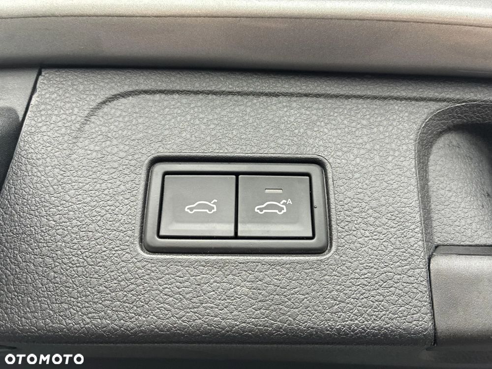 Volkswagen Passat 2.0 TSI Elegance DSG - 29