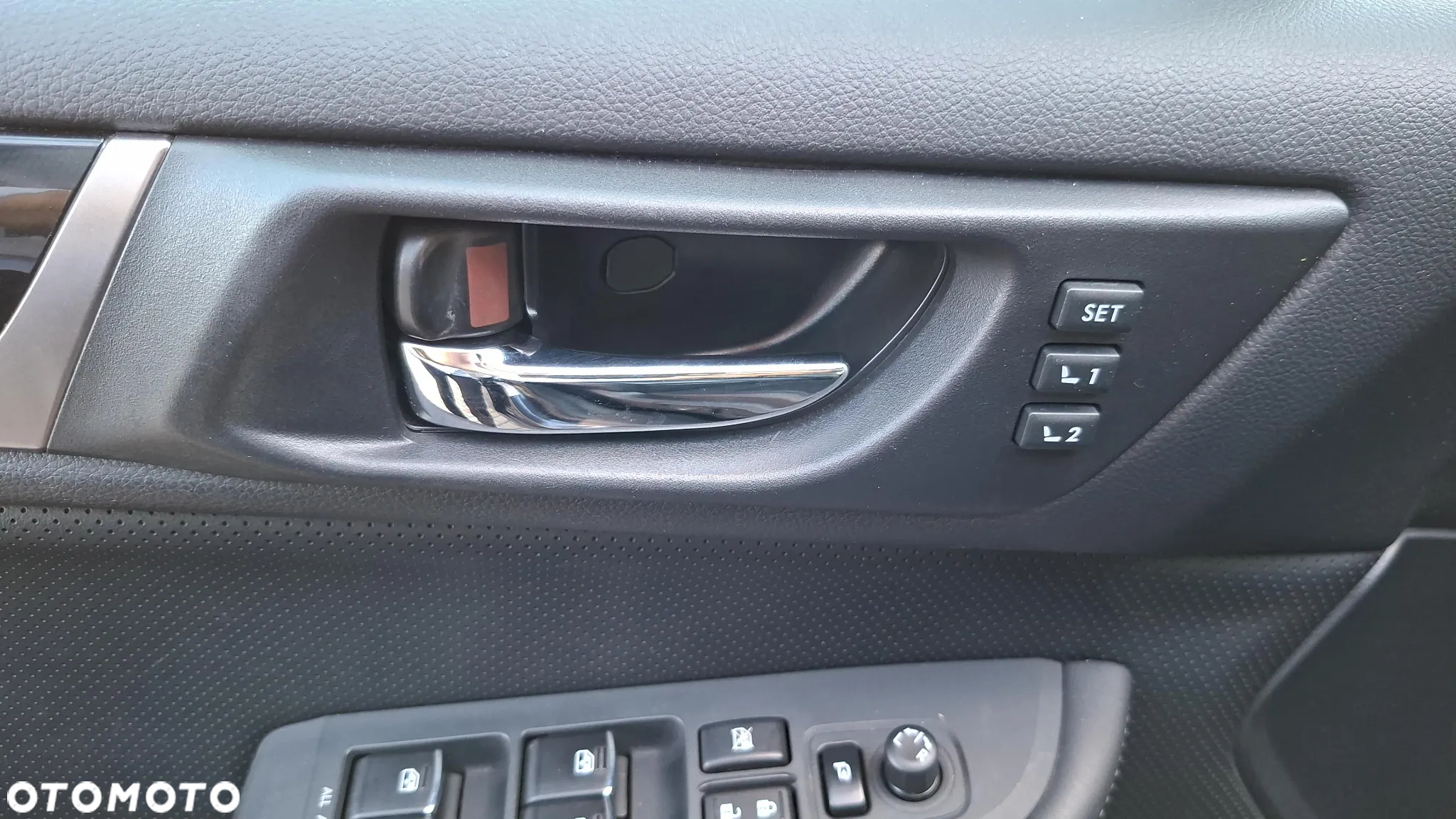 Subaru Outback 2.0D Exclusive Lineartronic - 33