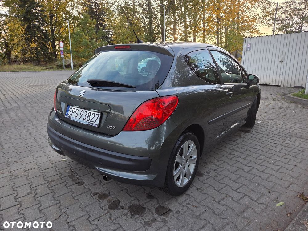 Peugeot 207 2006 photo 3