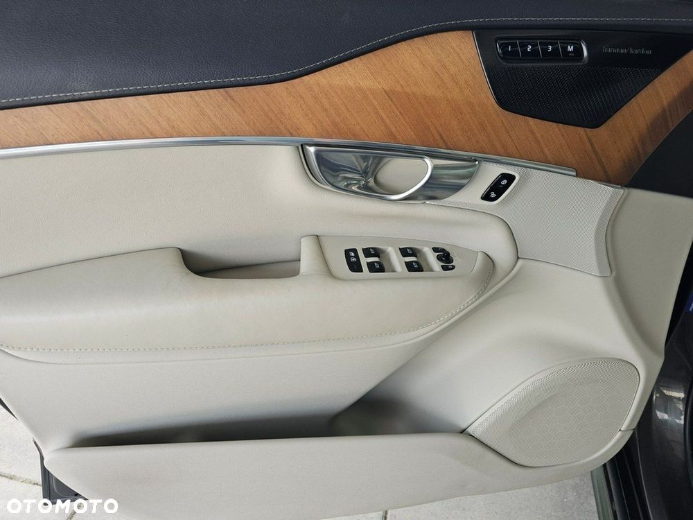 Volvo XC 90 - 12
