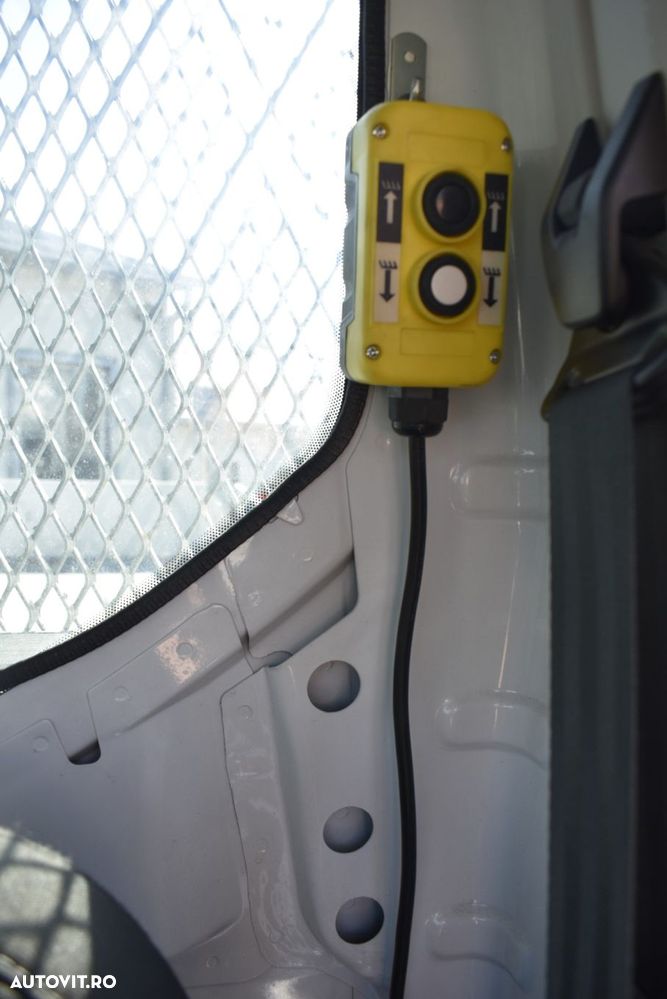 Ford Transit - 24