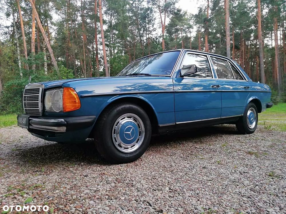 Mercedes-Benz W123 - 2