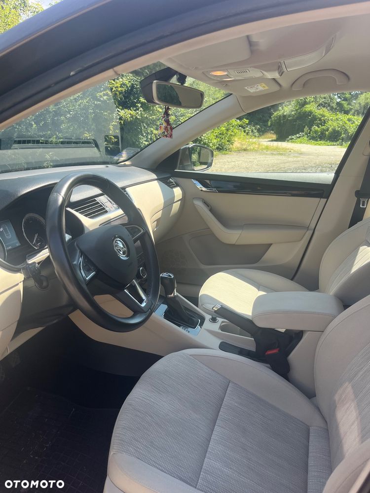 Skoda Octavia 1.6 TDI Style DSG - 7