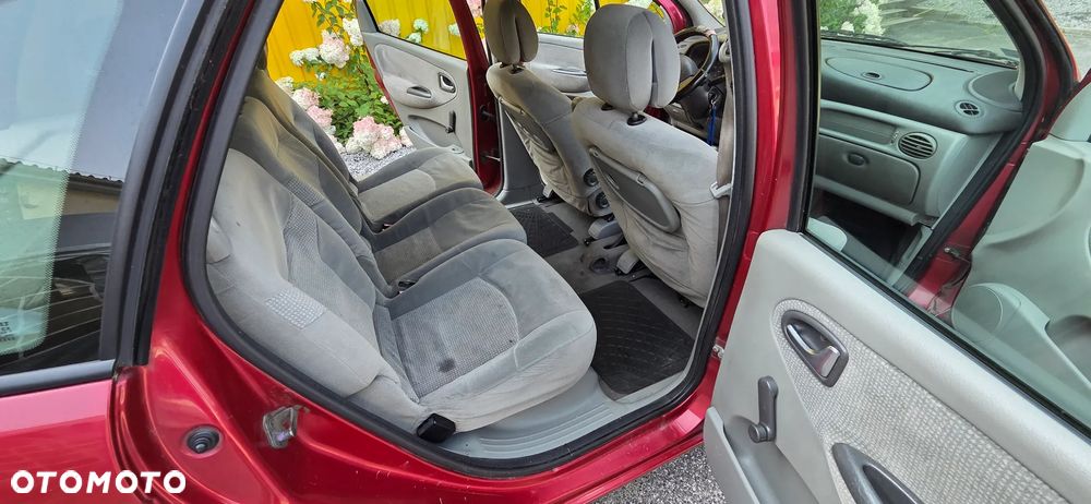 Renault Scenic 1.9 dCi Authentique - 7