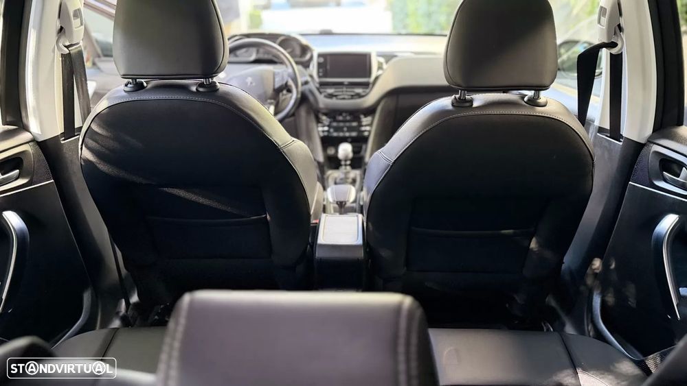 Peugeot 2008 BlueHDi 100 Allure - 8