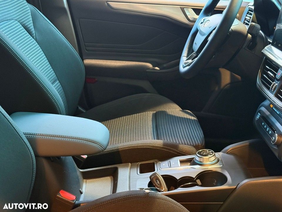 Ford Focus 1.5 EcoBlue 8AT Titanium - 11