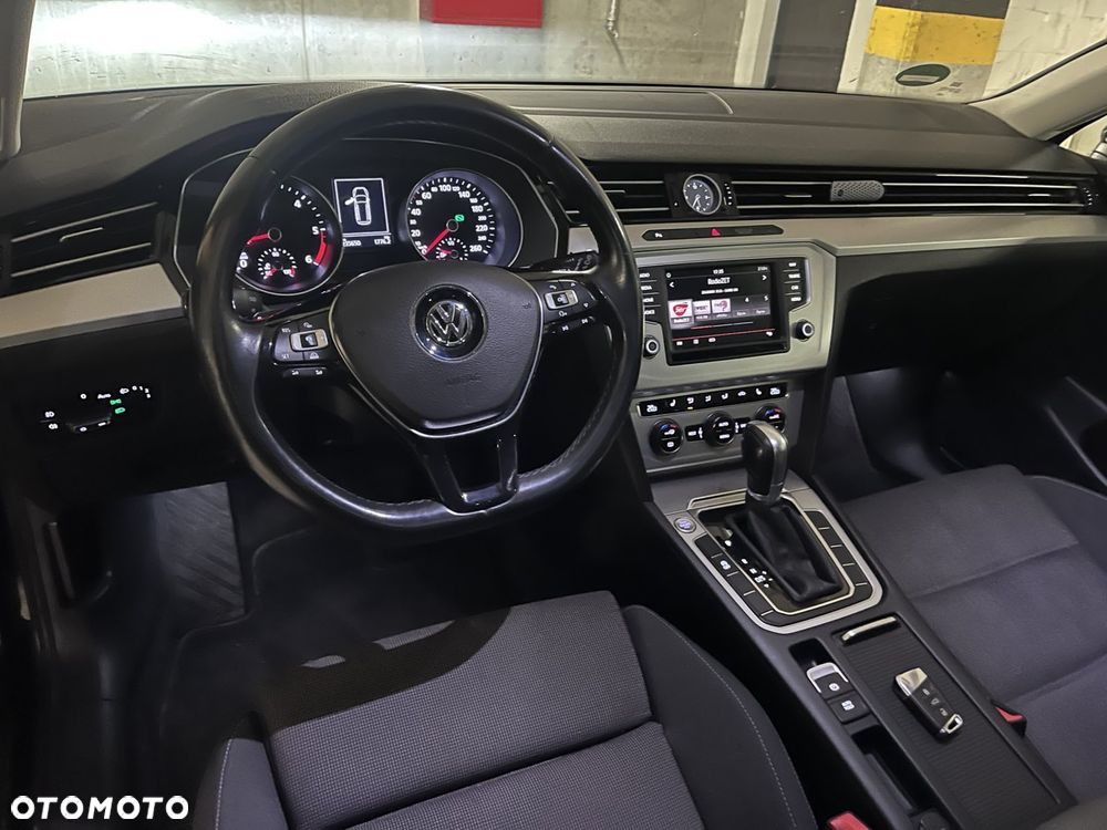 Volkswagen Passat 2.0 TDI SCR Highline DSG - 5