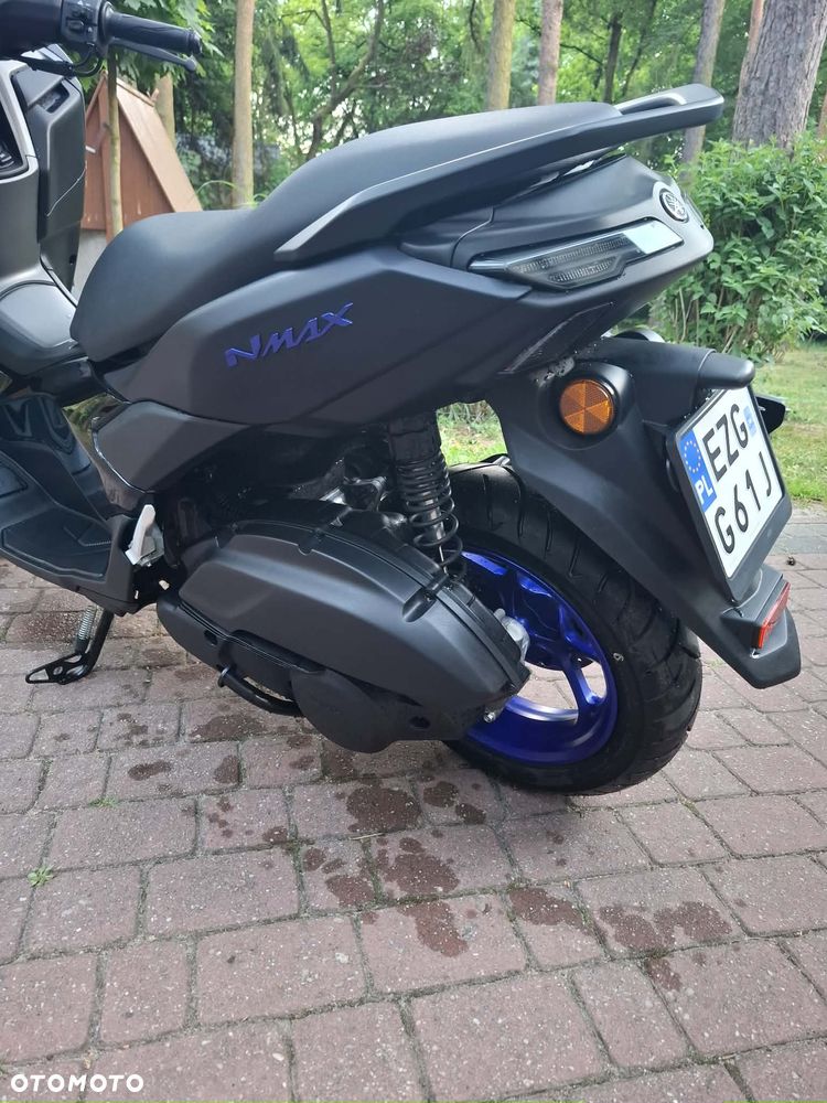 Yamaha NMAX - 4