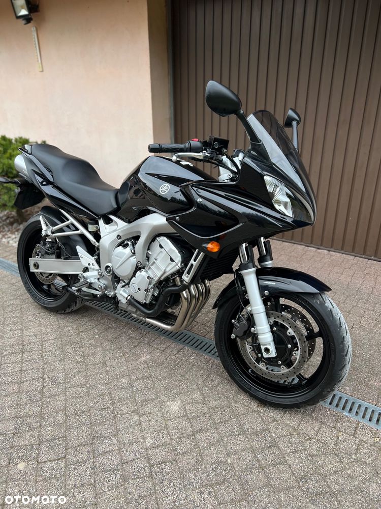 Yamaha FZ6 - 1