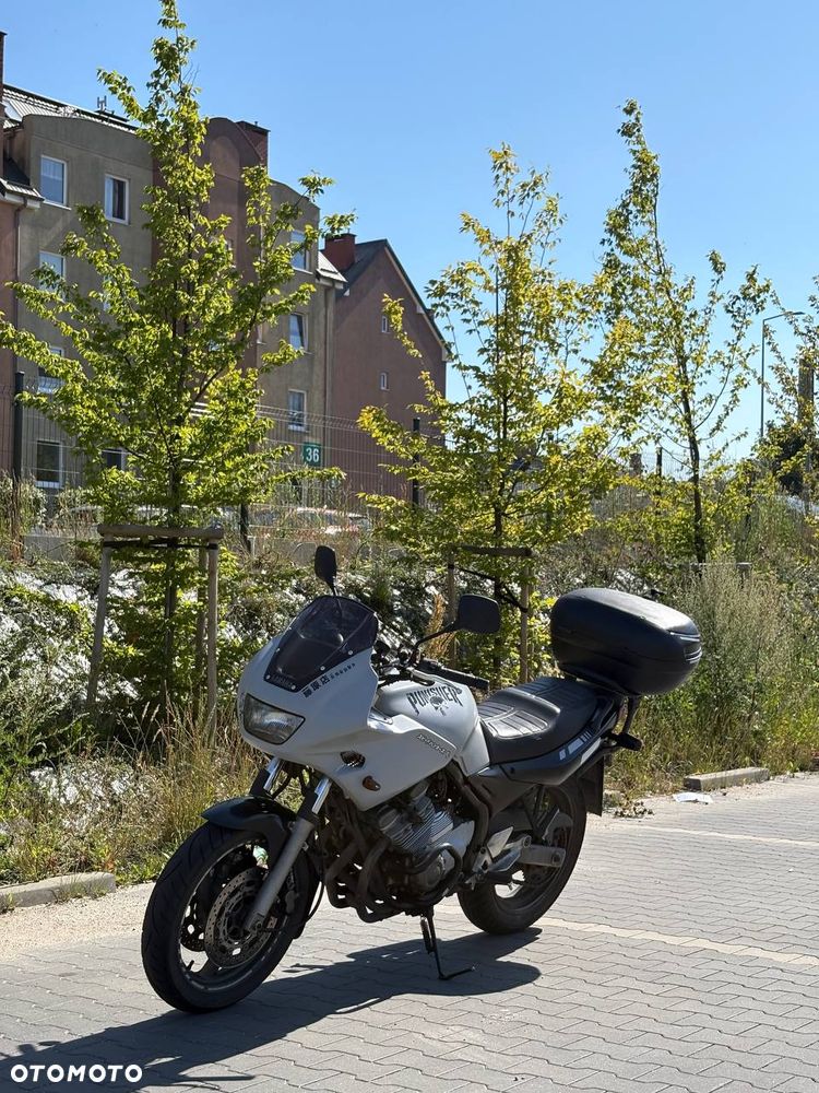 Yamaha XJ - 2