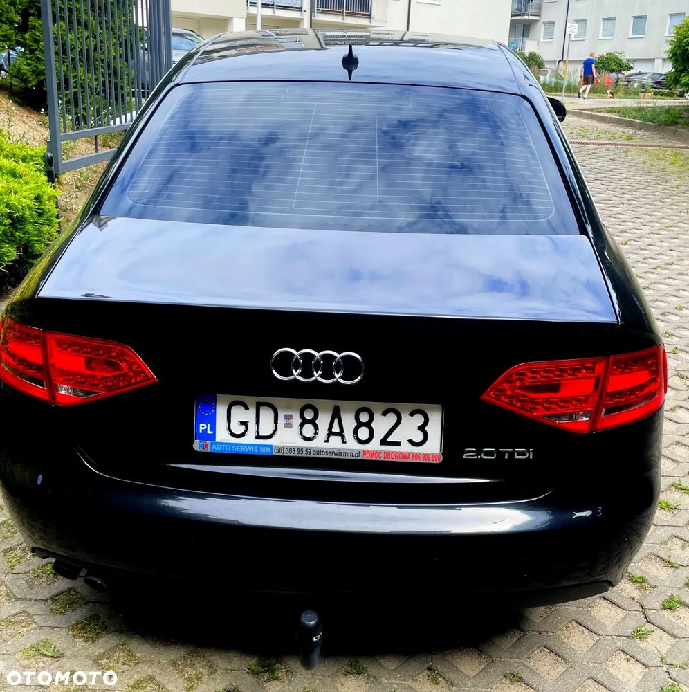 Audi A4 Limousine - 5