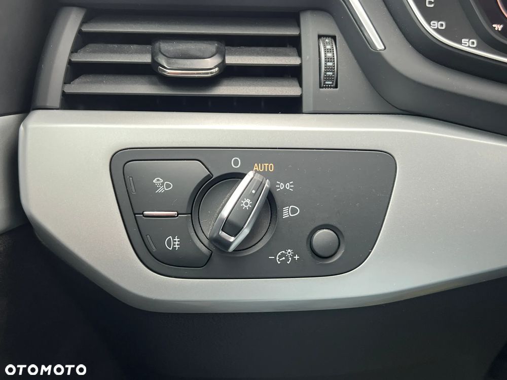 Audi A4 Limousine - 20