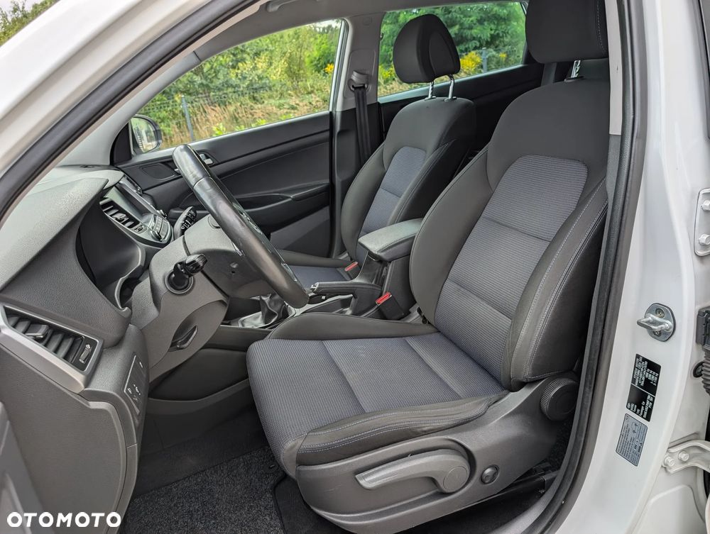 Hyundai Tucson 1.6 GDI BlueDrive Comfort 2WD - 21