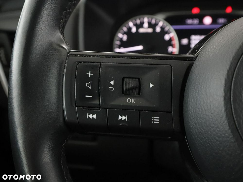 Nissan Qashqai 1.3 DIG-T mHEV N-Connecta - 32