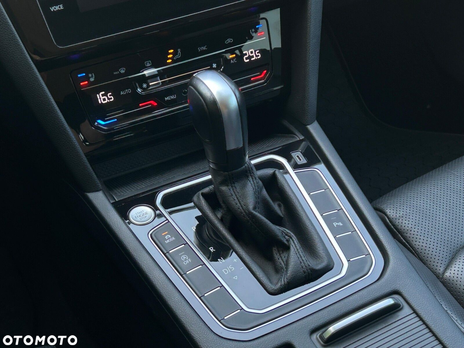 Volkswagen Passat 2.0 TDI EVO Elegance DSG - 24