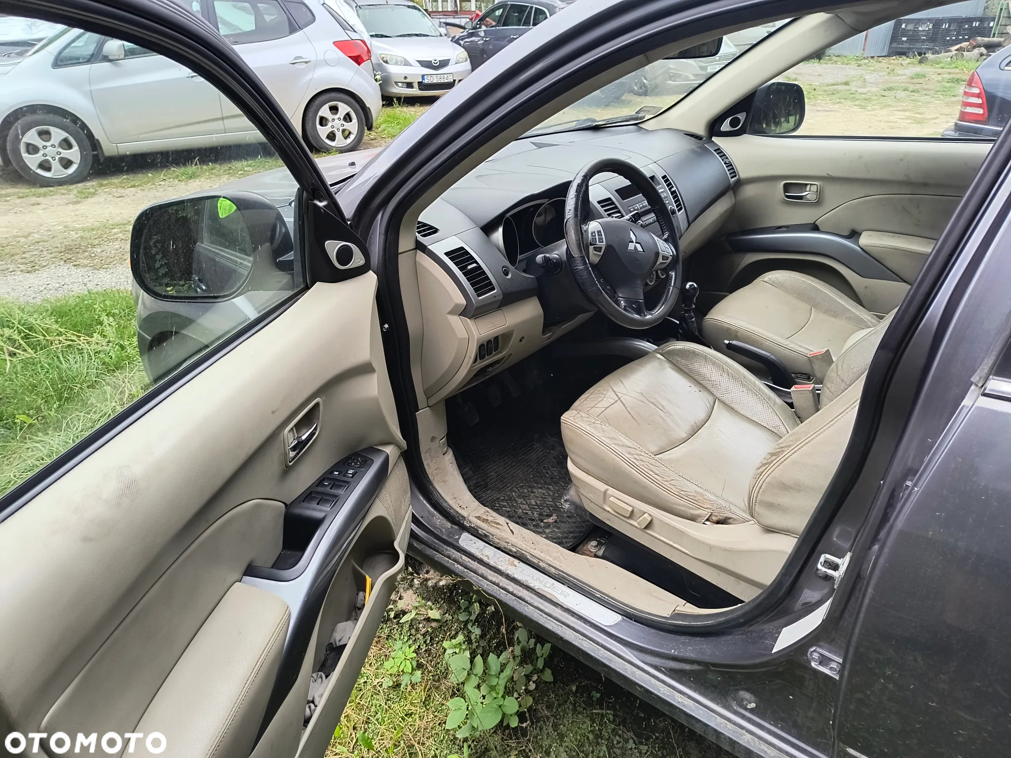 Mitsubishi Outlander 2.0 DID Intense + SE - 5