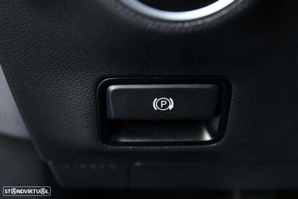 Mercedes-Benz CLA 180 d AMG Line - 32