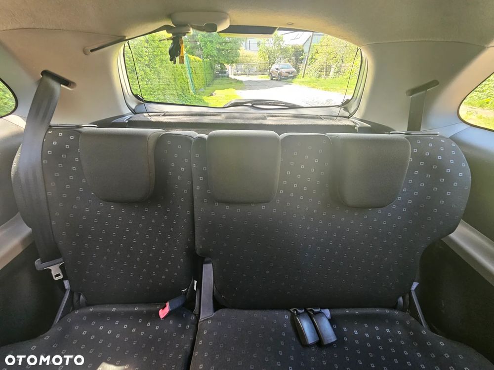Toyota Yaris 1.3 Terra - 8