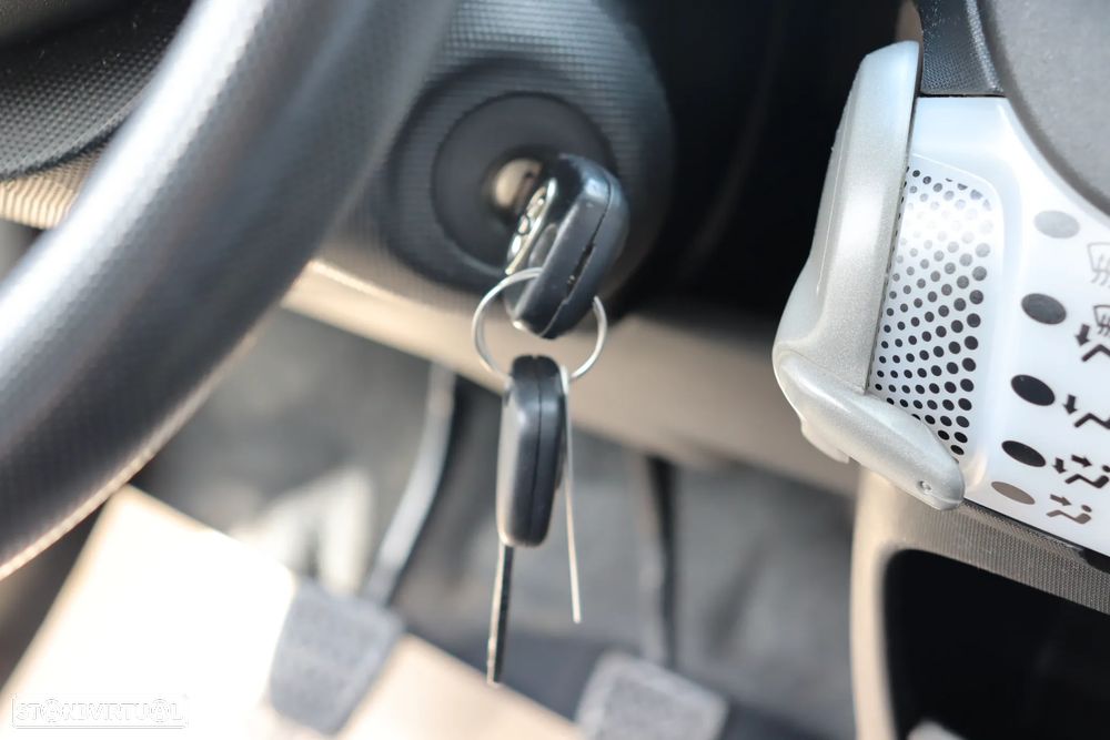 Toyota Aygo Connect - 11
