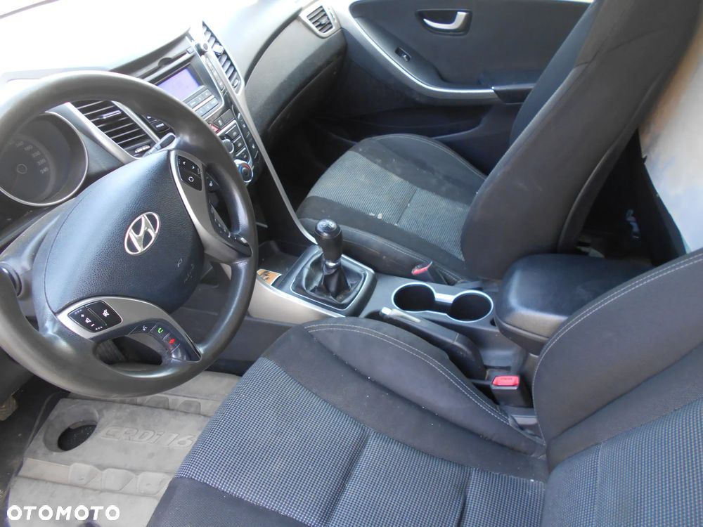 HYUNDAI I30 II LIFT HATCHBACK HATCHBACK 1.4 CRDI 2013R KOD LAKIERU U8N SILNIK SKRZYNIA BIEGOW MANUALNA 6 BIEGOWA MASKA LAMPA LUSTERKO ZDERZAK PAS PRZEDNI BLOTNIK ZAWIESZENIE CZESCI - 26