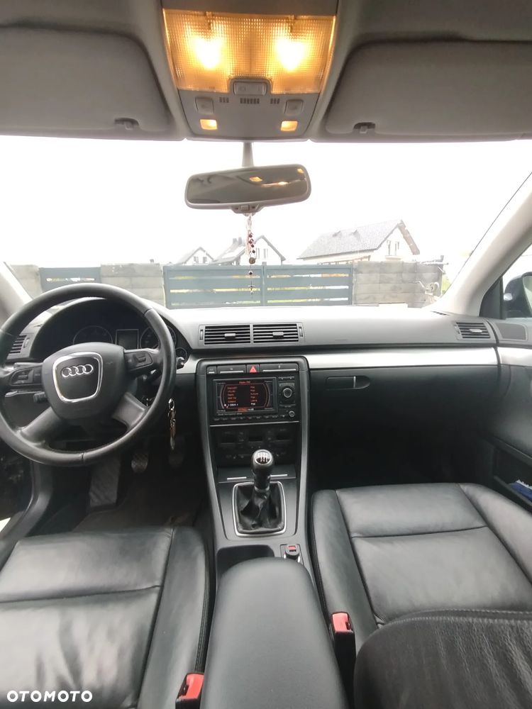 Audi A4 Avant 2.0 TDI - 15